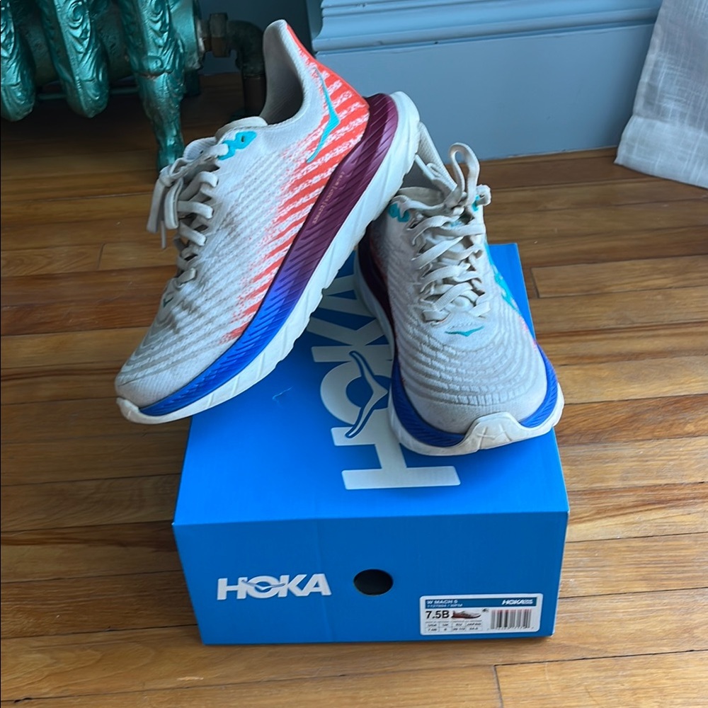 Hoka Mach 5 (Women’s 7.5)